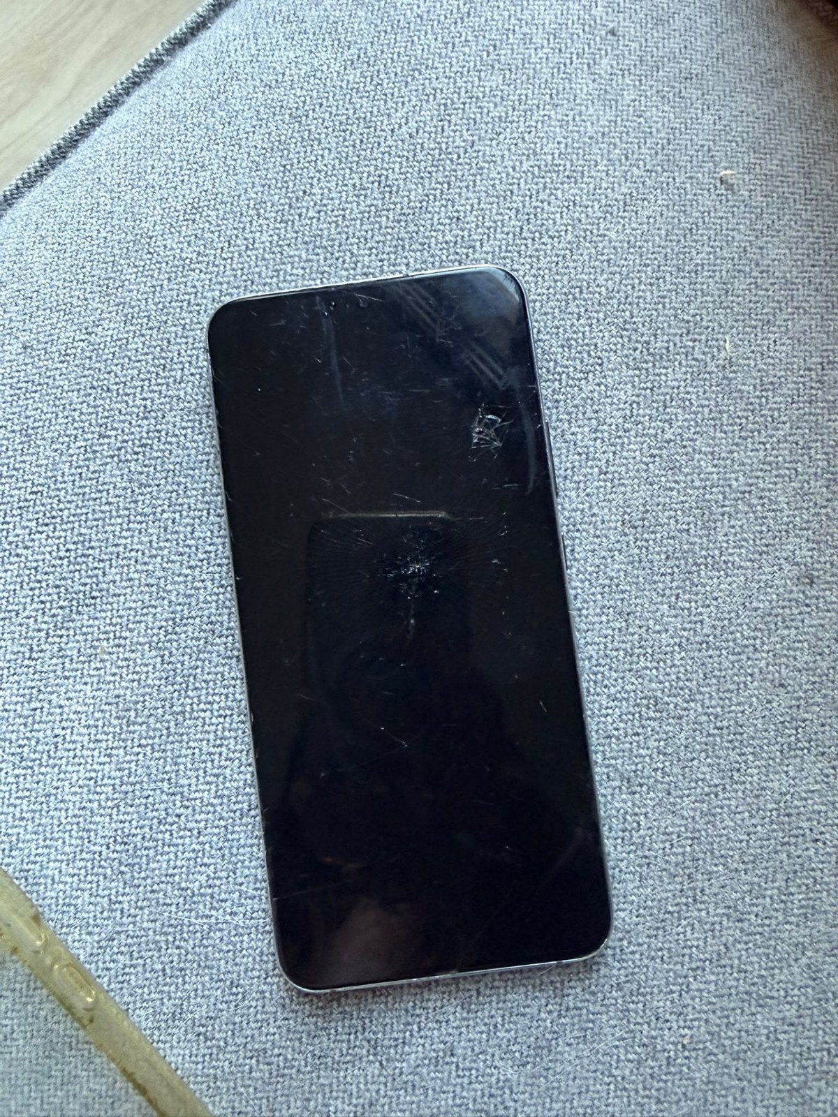 Foto 2 van Samsung S22 256GB beschadigd