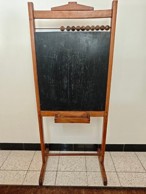 Oud schoolbordje, Ophalen