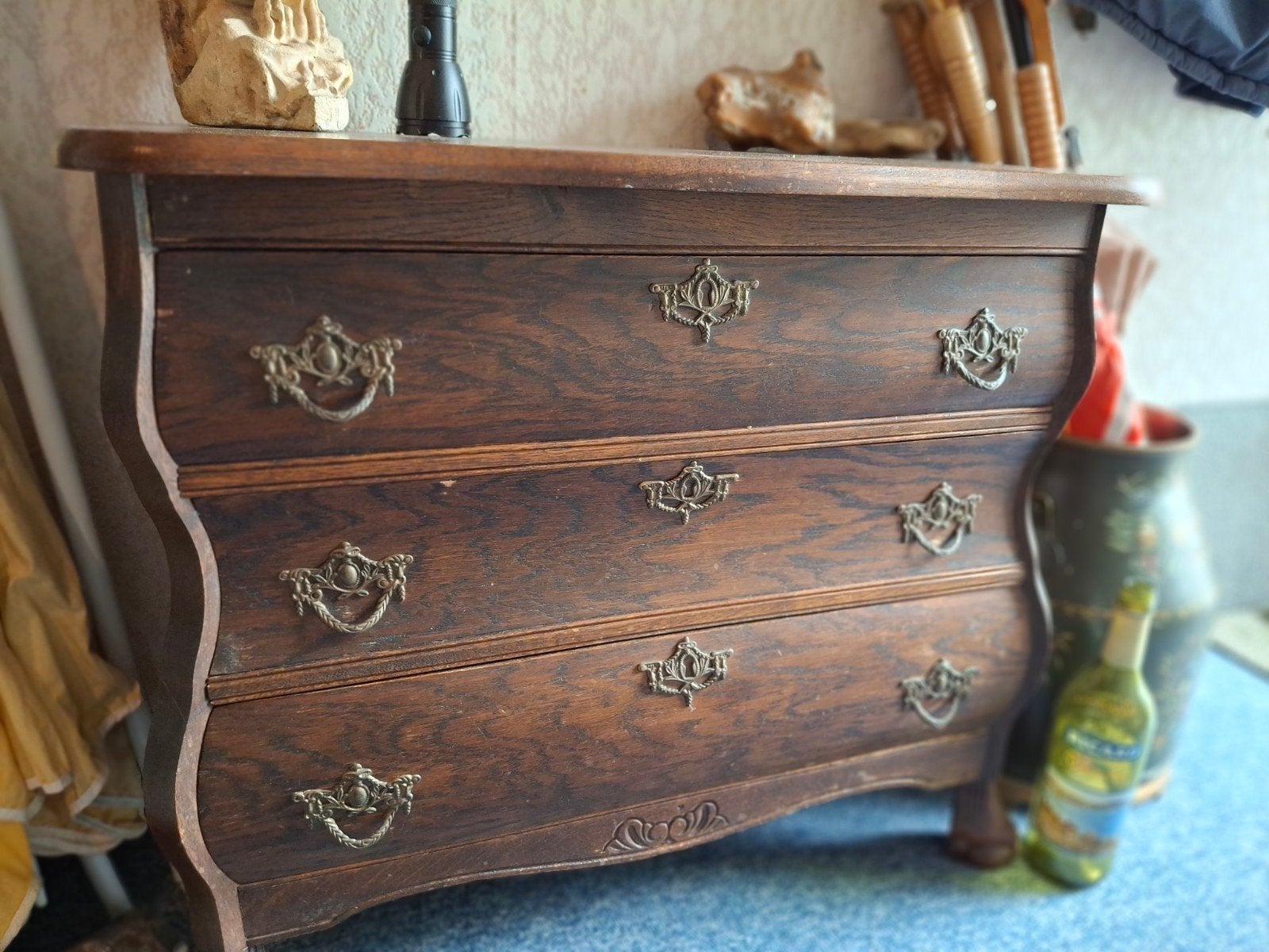 Antiek buikkastje / commode met 3 laden, Ophalen