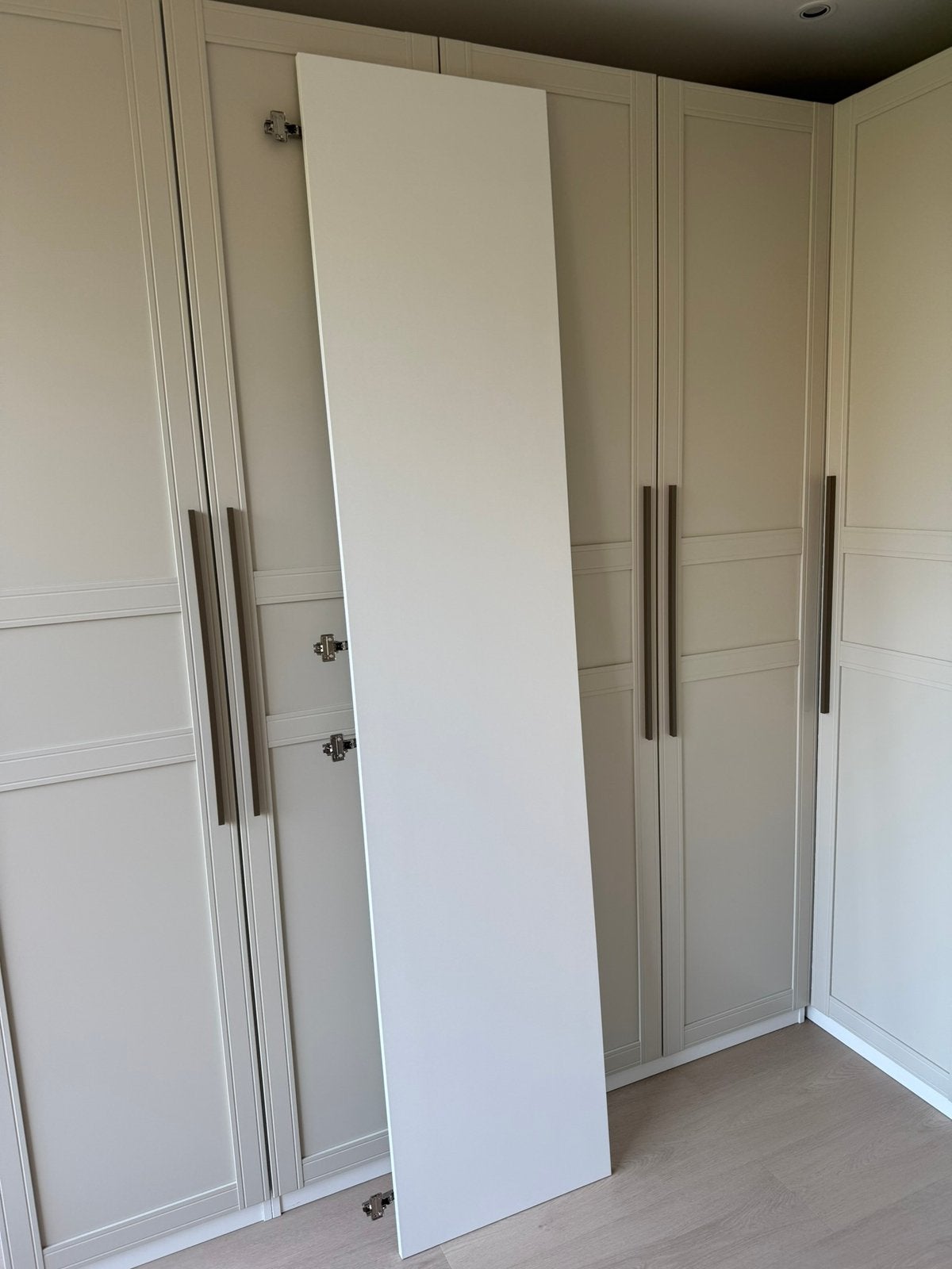 Te koop mat witte forsand deur van pax kast 50x229, Ophalen, Zo goed als nieuw, 50 tot 100 cm, 200 cm of meer