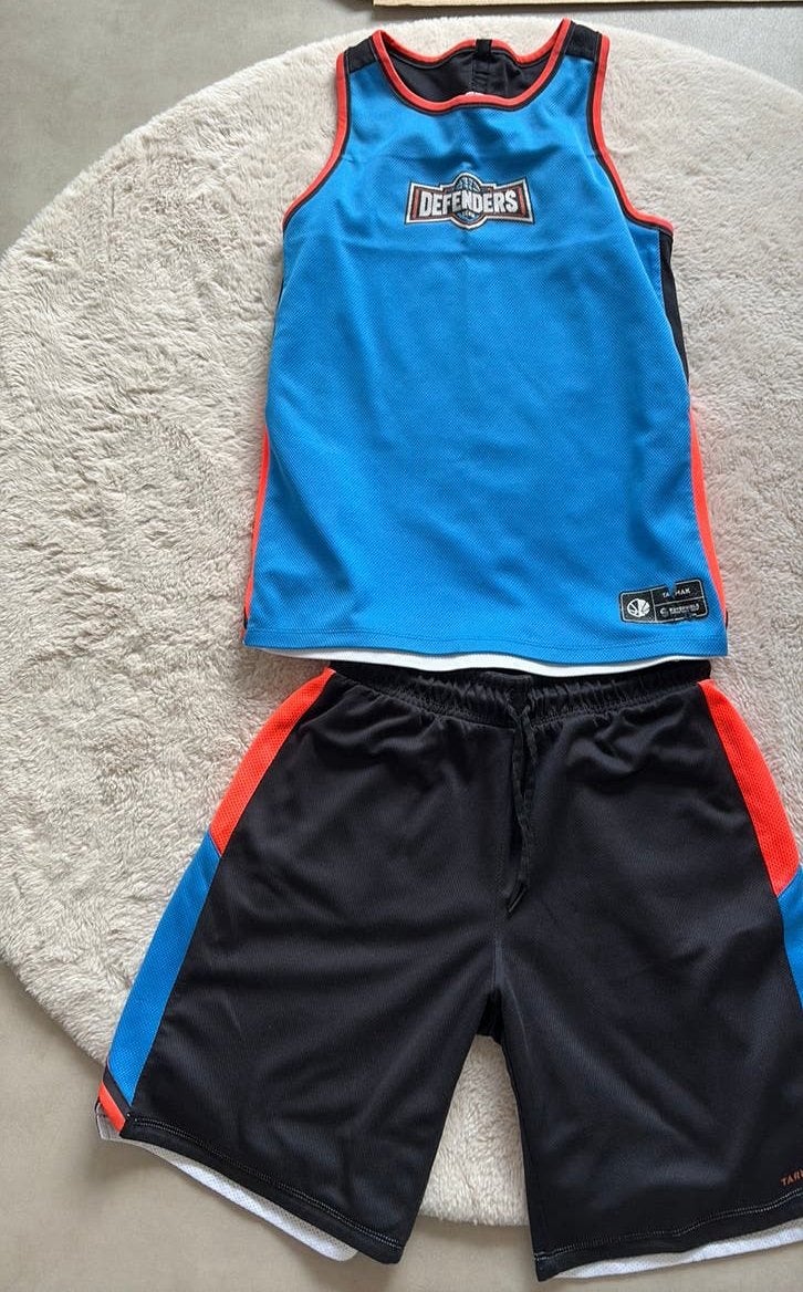 Basketbalkleding shirt en broek, Ophalen of Verzenden, Zo goed als nieuw, Kleding