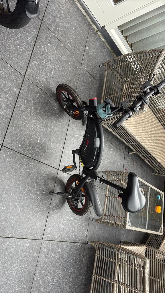 DYU elektrische fiets - Remmen defect, inclusief oplader en, Fietsen en Brommers, Elektrische fietsen, Ophalen, Gebruikt, Overige merken