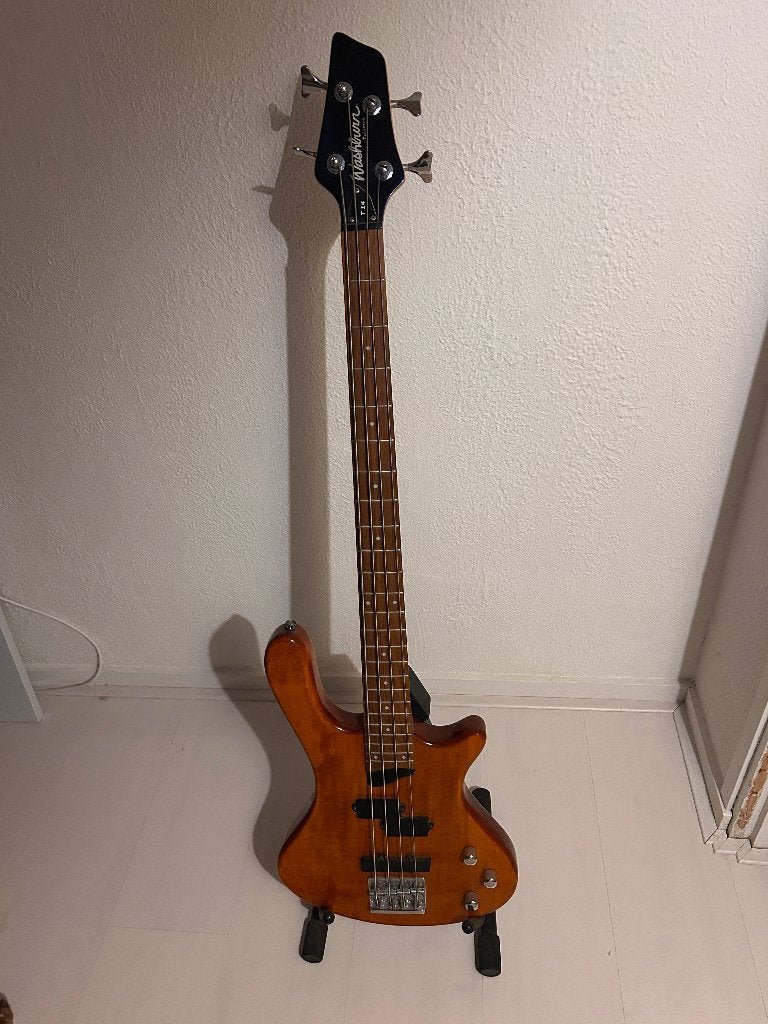 Basgitaar Washburn T14, Muziek en Instrumenten, Ophalen, Zo goed als nieuw, Elektrisch