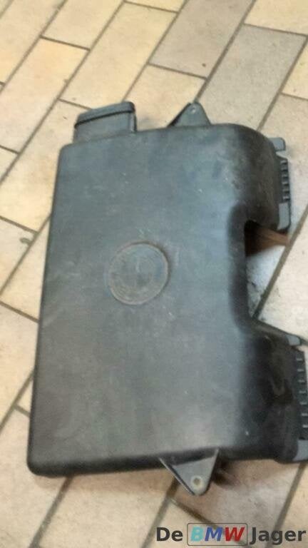 Luchtinlaat BMW 1-serie E81 E87 E82 13717523629, Gebruikt, Ophalen of Verzenden, BMW, BMW