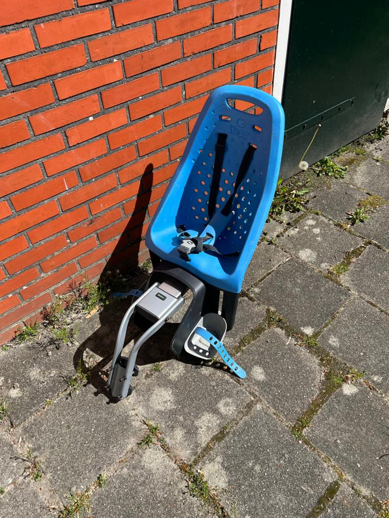 Yepp maxi kinderzitje achter zadelbuis bevestigen, Fietsen en Brommers, Fietsaccessoires | Fietsstoeltjes, Ophalen, Gebruikt, Achterzitje