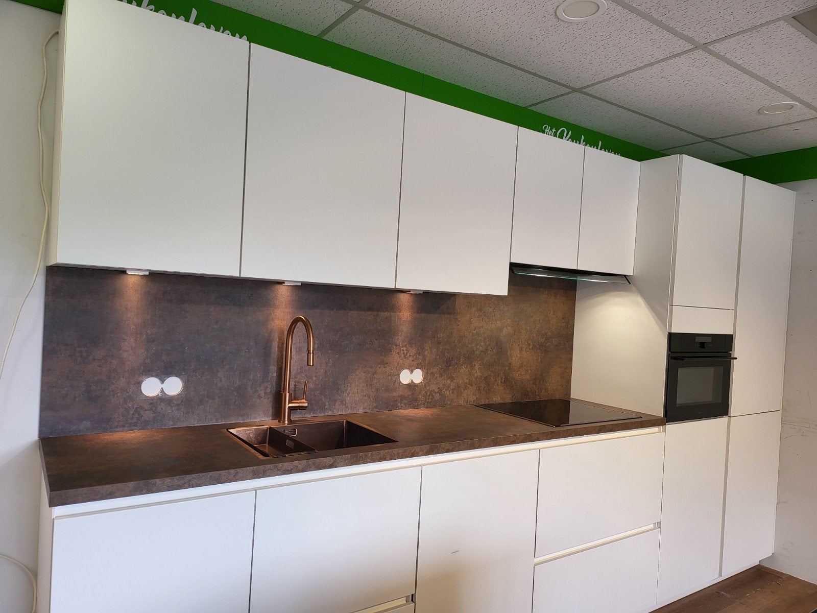 Prachtige luxe NOLTE keuken met eettafel en koffiecorner, Ophalen, Wit, Enkelwandige keuken, Zo goed als nieuw