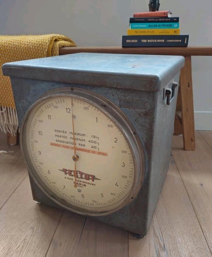 Testut Weegschaal Parijs Bijzettafel bedkast sidetable, Ophalen