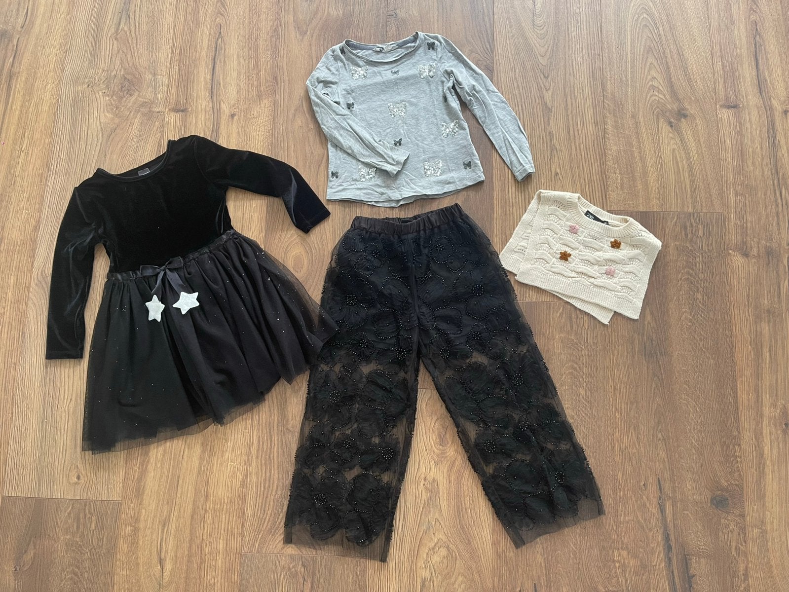 Winter clothes with glitter (zara, h&m) 5-6 years,, Ophalen of Verzenden, Zo goed als nieuw