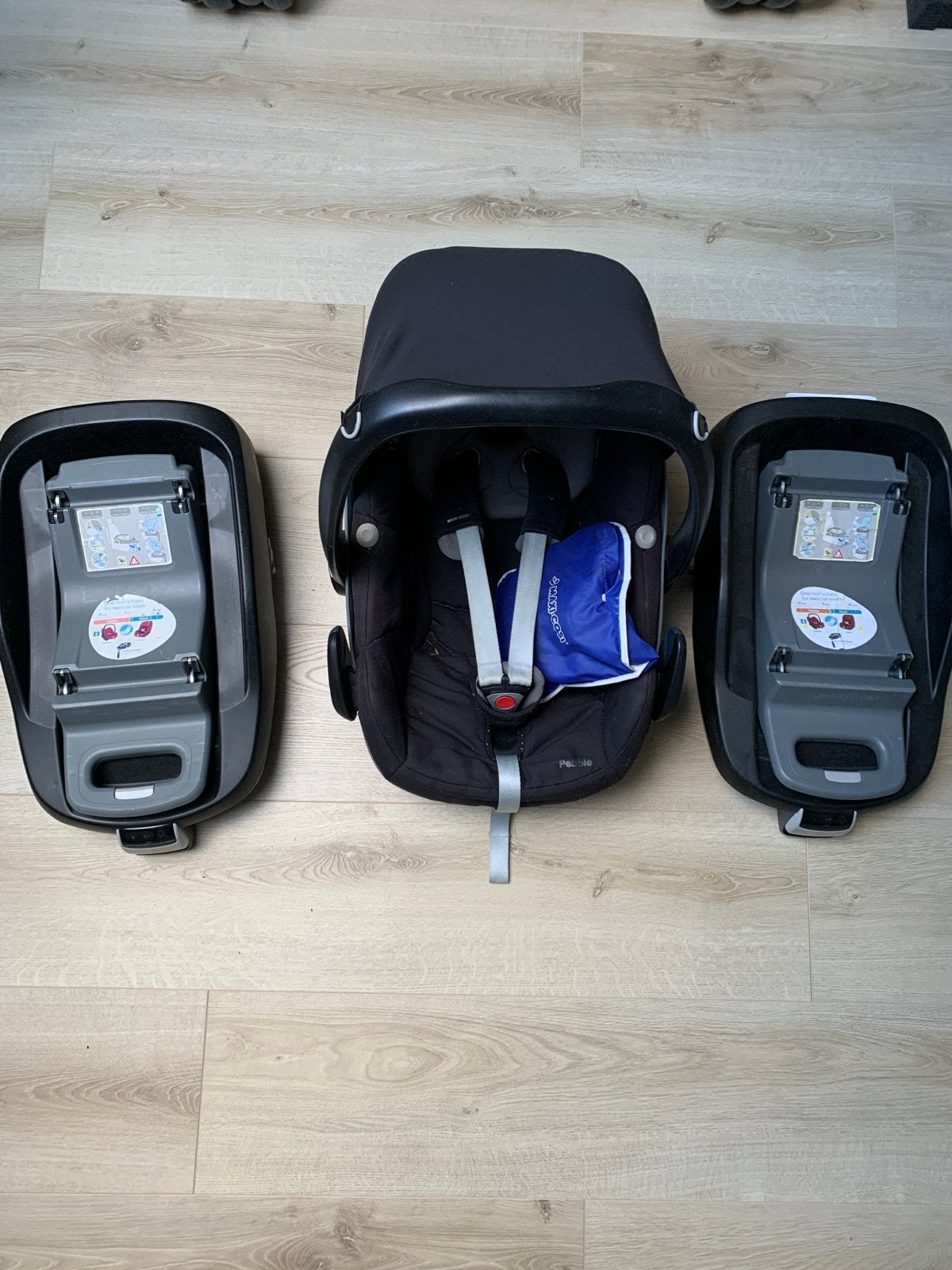 Maxi Cosi Pebble met 2x FamilyFix Isofix base, Kinderen en Baby's, Ophalen, Gebruikt, Isofix, 0 t/m 13 kg