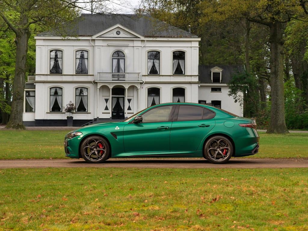 Alfa Romeo Giulia 2.9 V6 Quadrifoglio MY26 | Carbon dak | Ak, Auto's, Automaat, Achterwielaandrijving, Gebruikt, 10 km/l