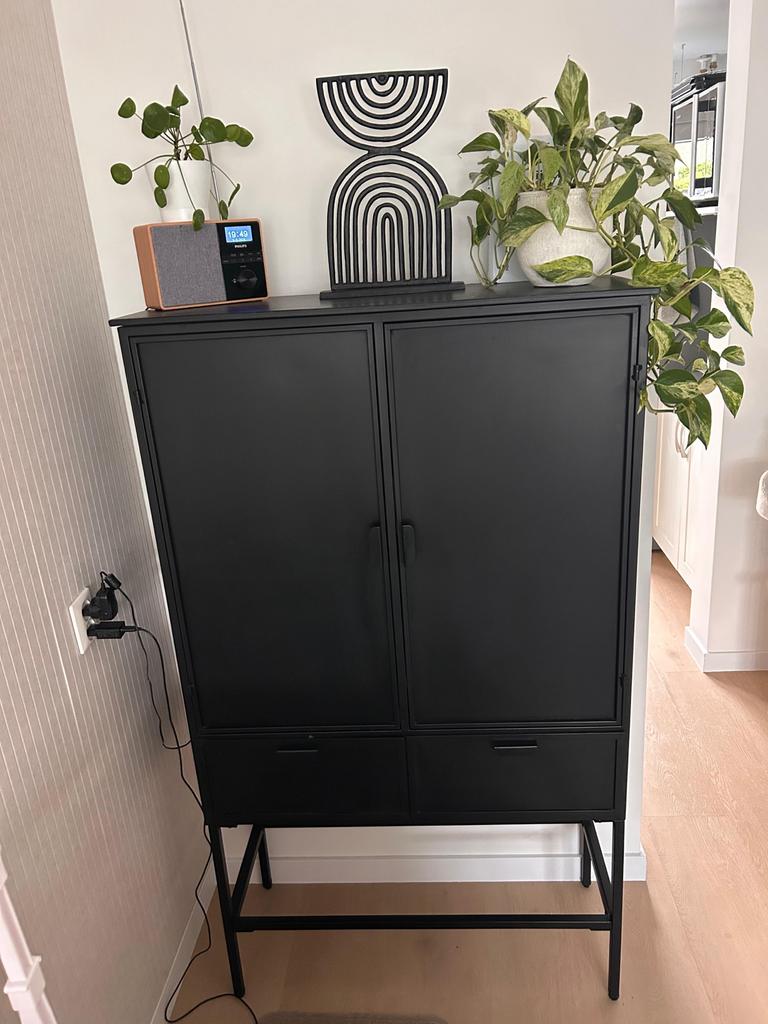Zwarte metalen wandkast BePureHome Wish 2 (151x87x36 cm), Ophalen, Zo goed als nieuw