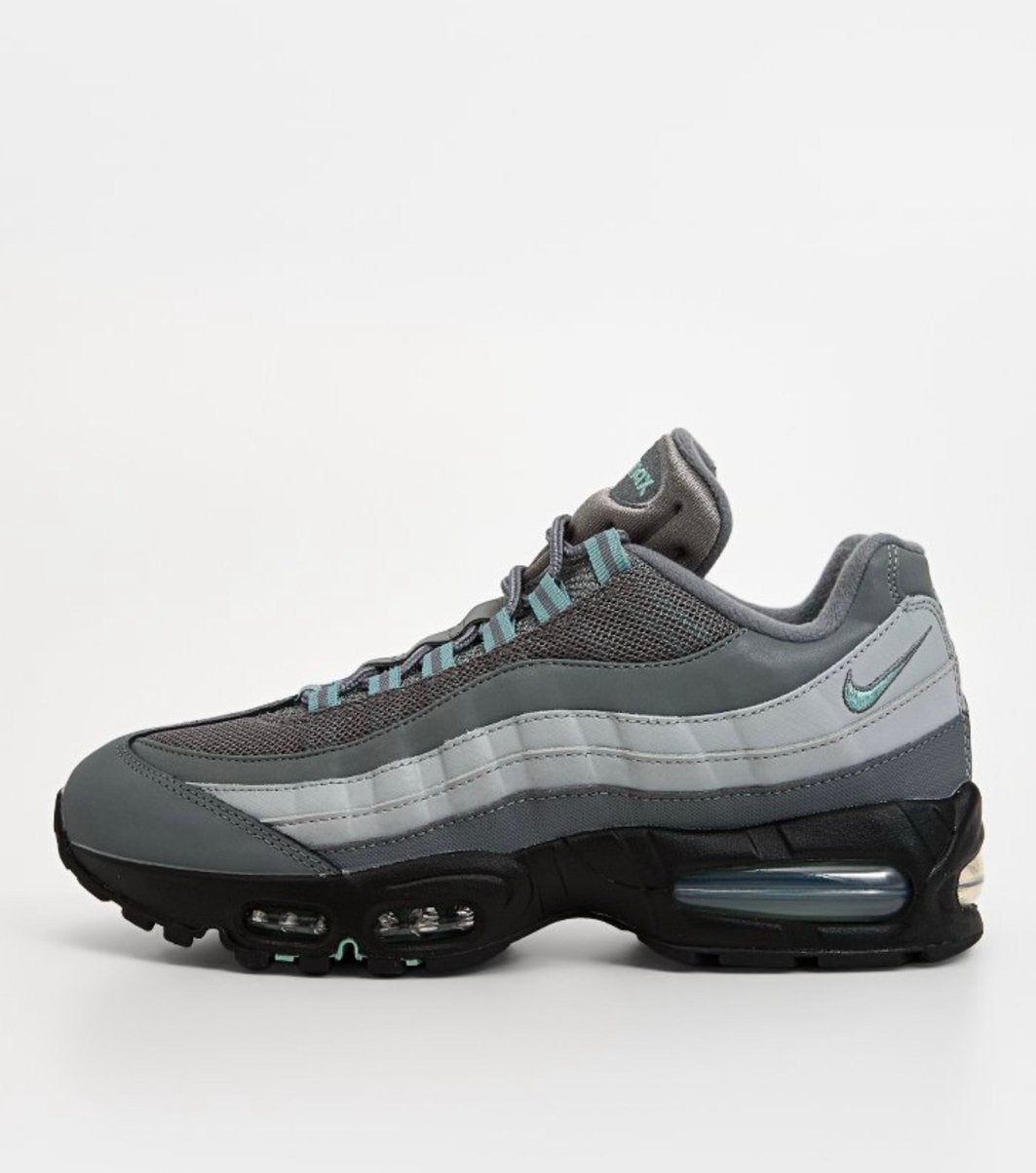 Nike Air Max 95 ‘Smoke Grey Cannon’ - maat 43, Kleding | Heren, Schoenen, Product.Safety.ENEA@nike.com, Overige kleuren, Nike