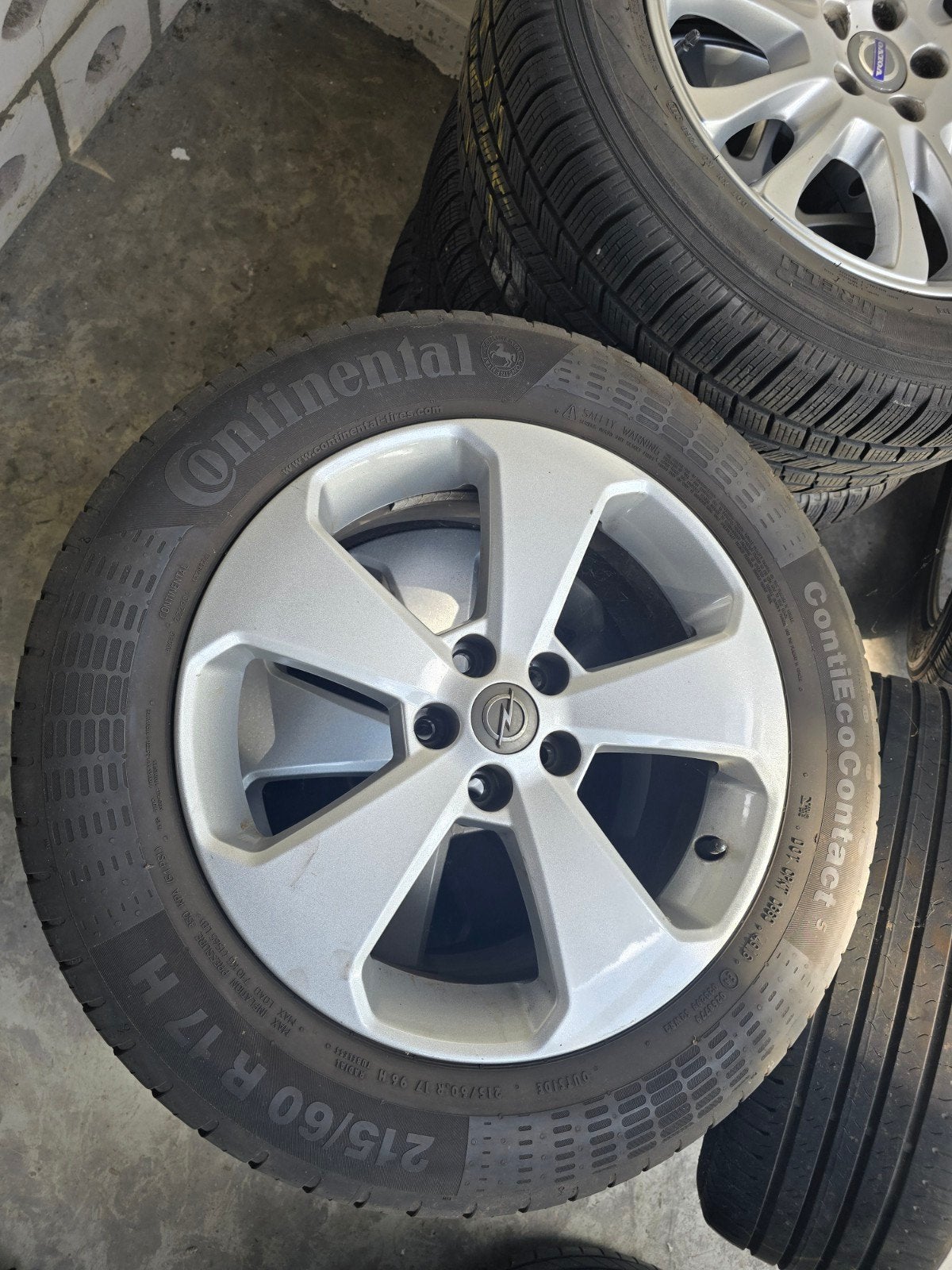 Originele Opel Mokka 17 inch velgen + Continental banden 215, Ophalen
