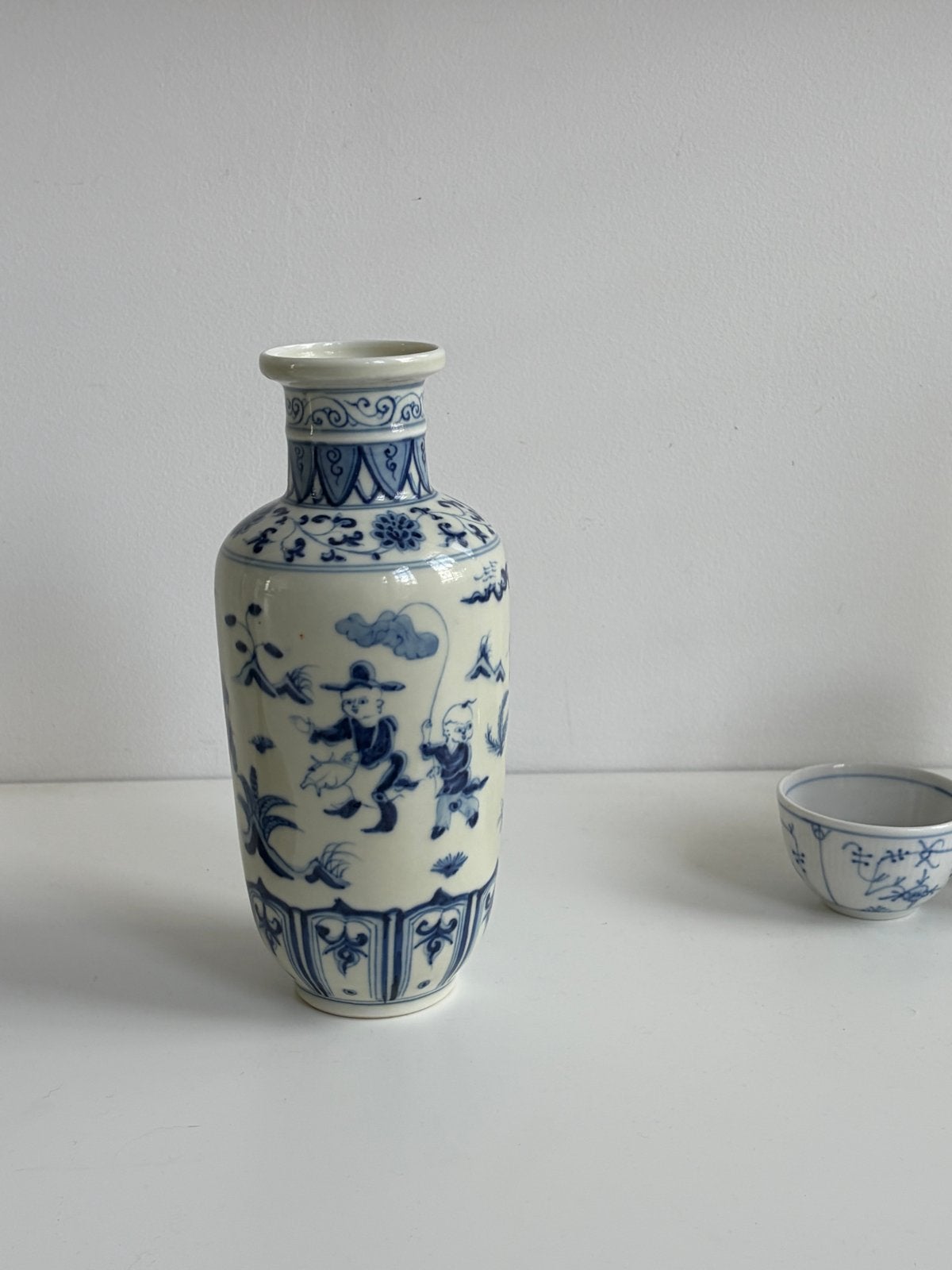 Antieke Qing Dynasty Chinese Blauw-Witte Vaas met Kinderen, Antiek en Kunst, Ophalen of Verzenden