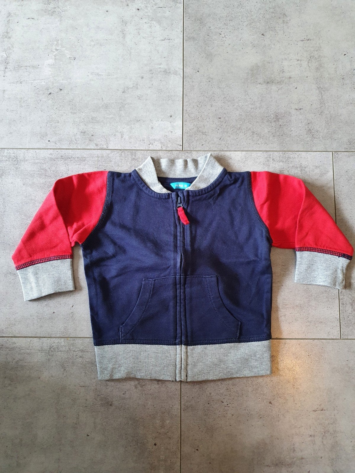Vest maat 74, Kinderen en Baby's, Ophalen of Verzenden, Zo goed als nieuw, Jongetje, Truitje of Vestje