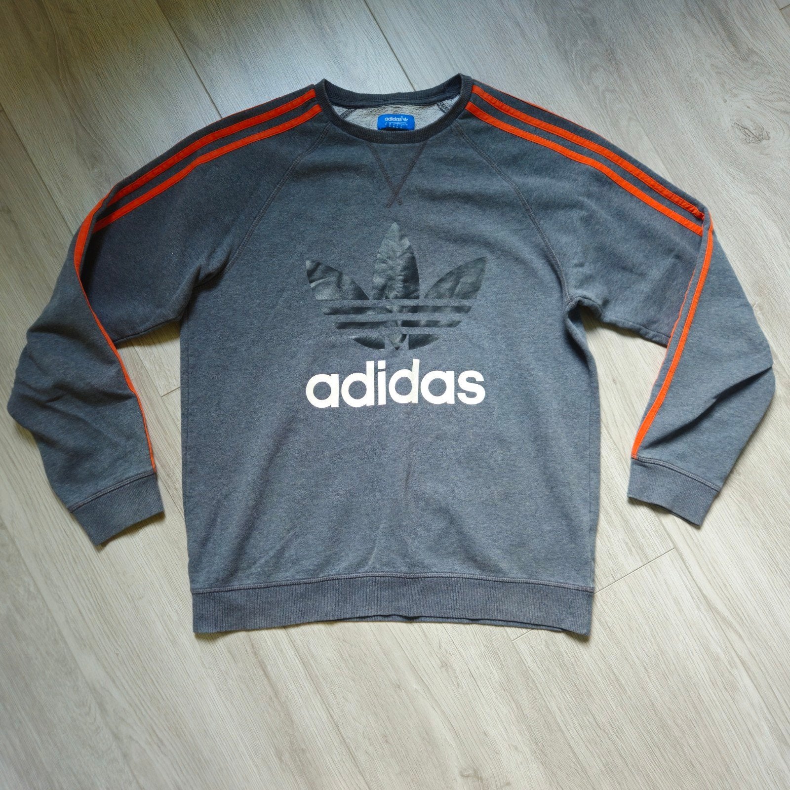 Adidas Originals Sweater Grijs met Oranje Strepen maat M, Ophalen of Verzenden, Maat 48/50 (M), Grijs, Adidas