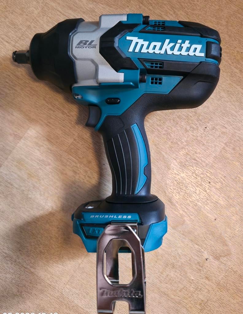 Nieuwe Makita DTW1002ZJ 18V Li-Ion Accu Slagmoersleutel, Ophalen of Verzenden, Nieuw, 600 watt of meer, Overige typen