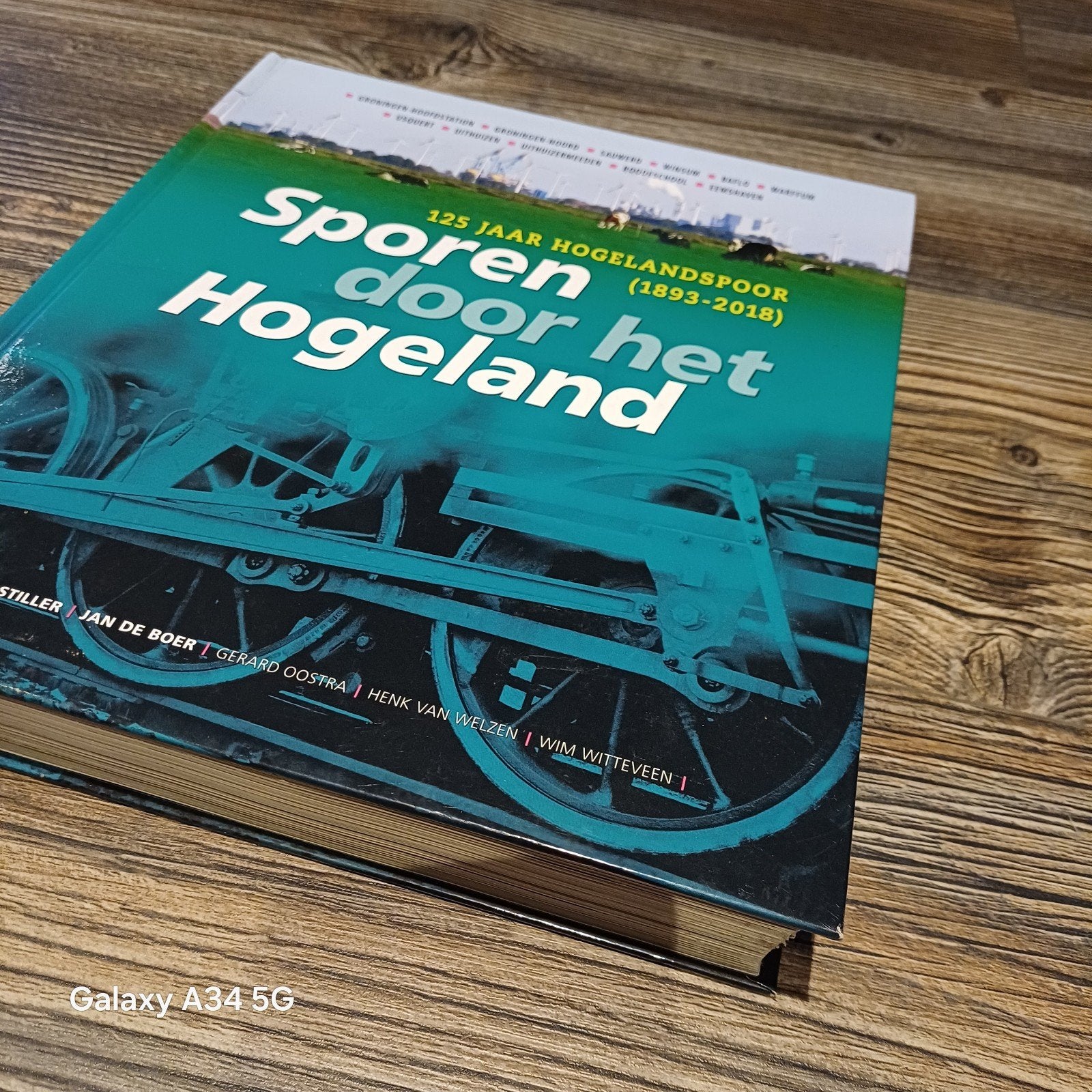 Spoorboek Hogeland: 125 jaar Hogelandspoor (1893-2018), Ophalen of Verzenden, Gelezen