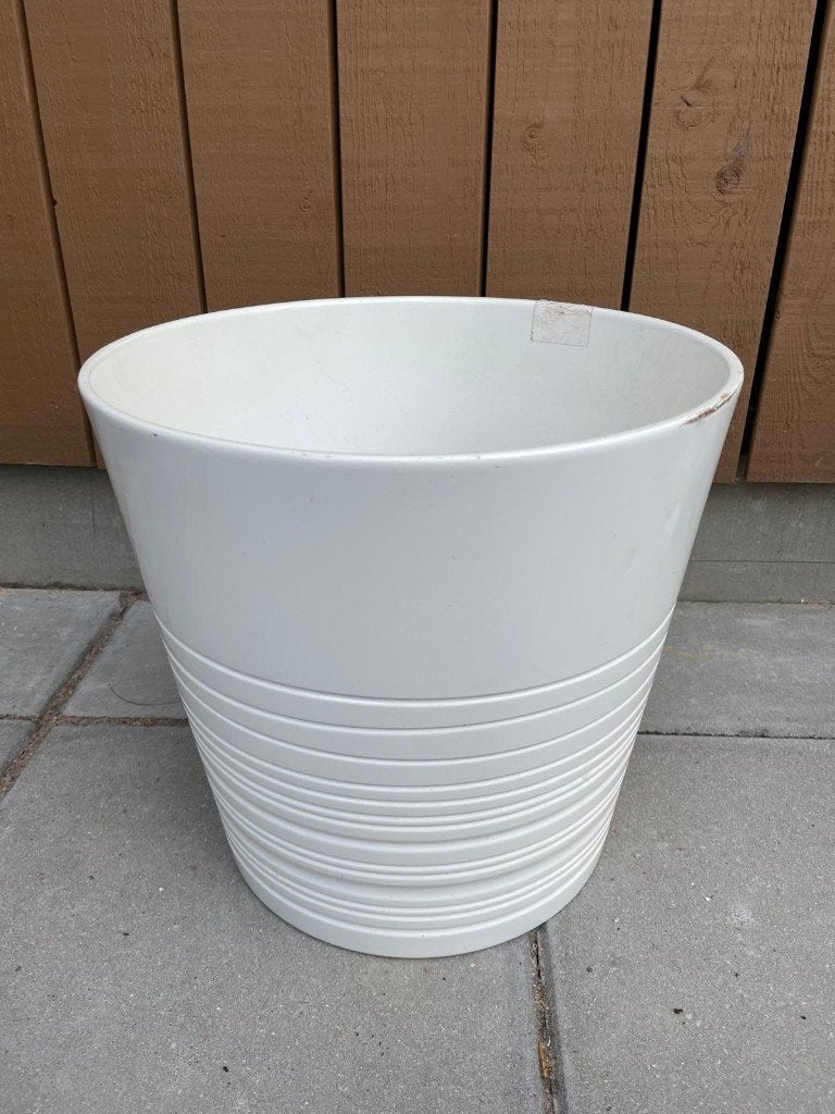 Grote witte bloempot voor binnen, Rond, Binnen, Zo goed als nieuw, Minder dan 40 cm