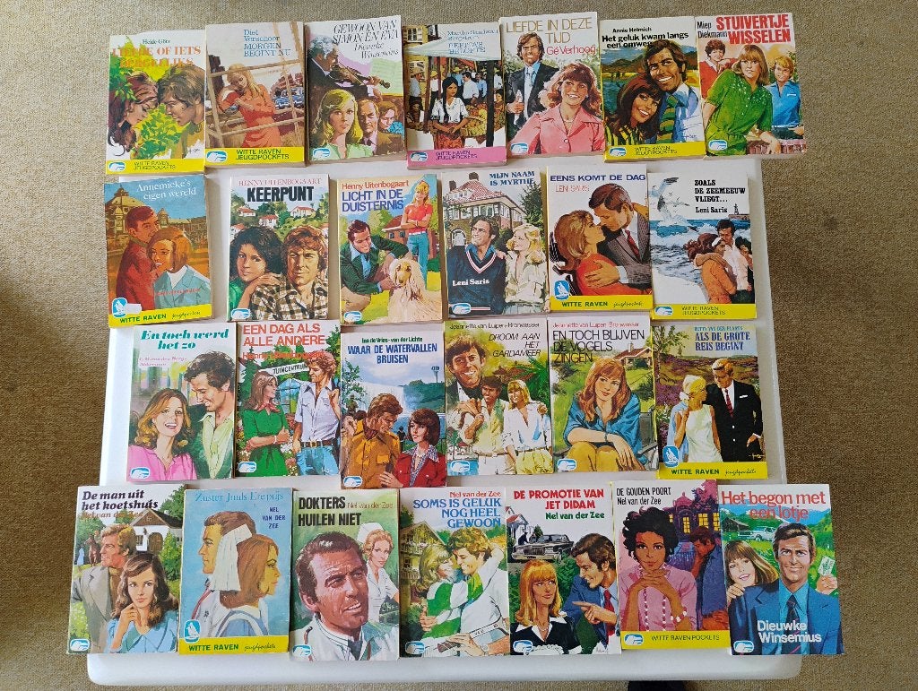 26 Witte Raven meisjes pockets per stuk te koop, Boeken, Ophalen of Verzenden, Gelezen