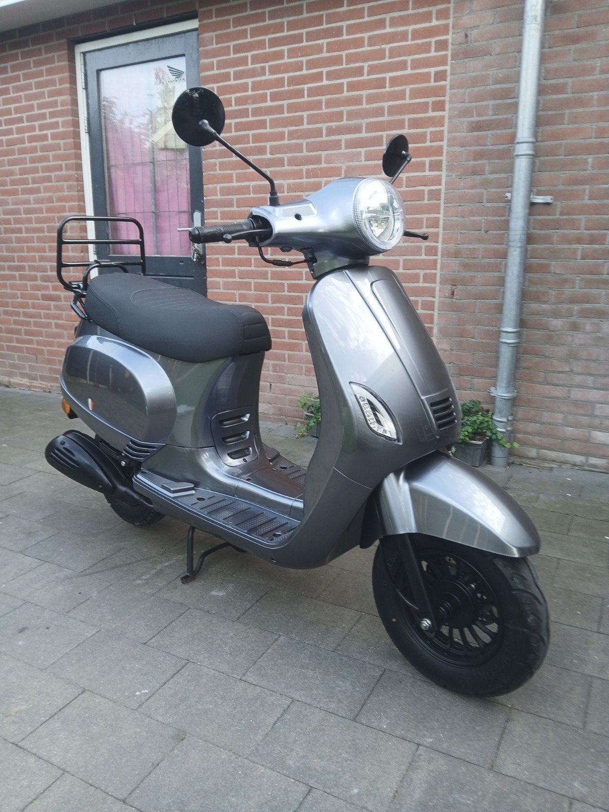 Senzo Rivalux  1500 km 2024 ZGAN, Zo goed als nieuw, Benzine, Ophalen, Overige merken