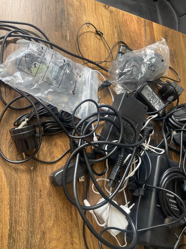 Partij kabels en adapters, Ophalen, Gebruikt