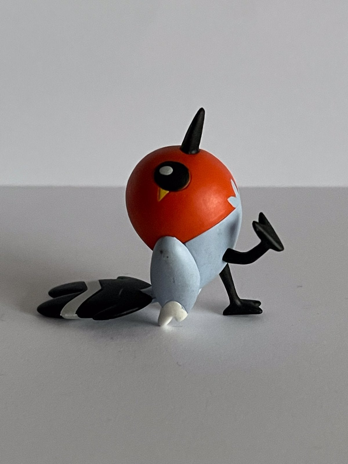 Tomy Pokemon figuurtje Fletchling, Ophalen of Verzenden, Zo goed als nieuw