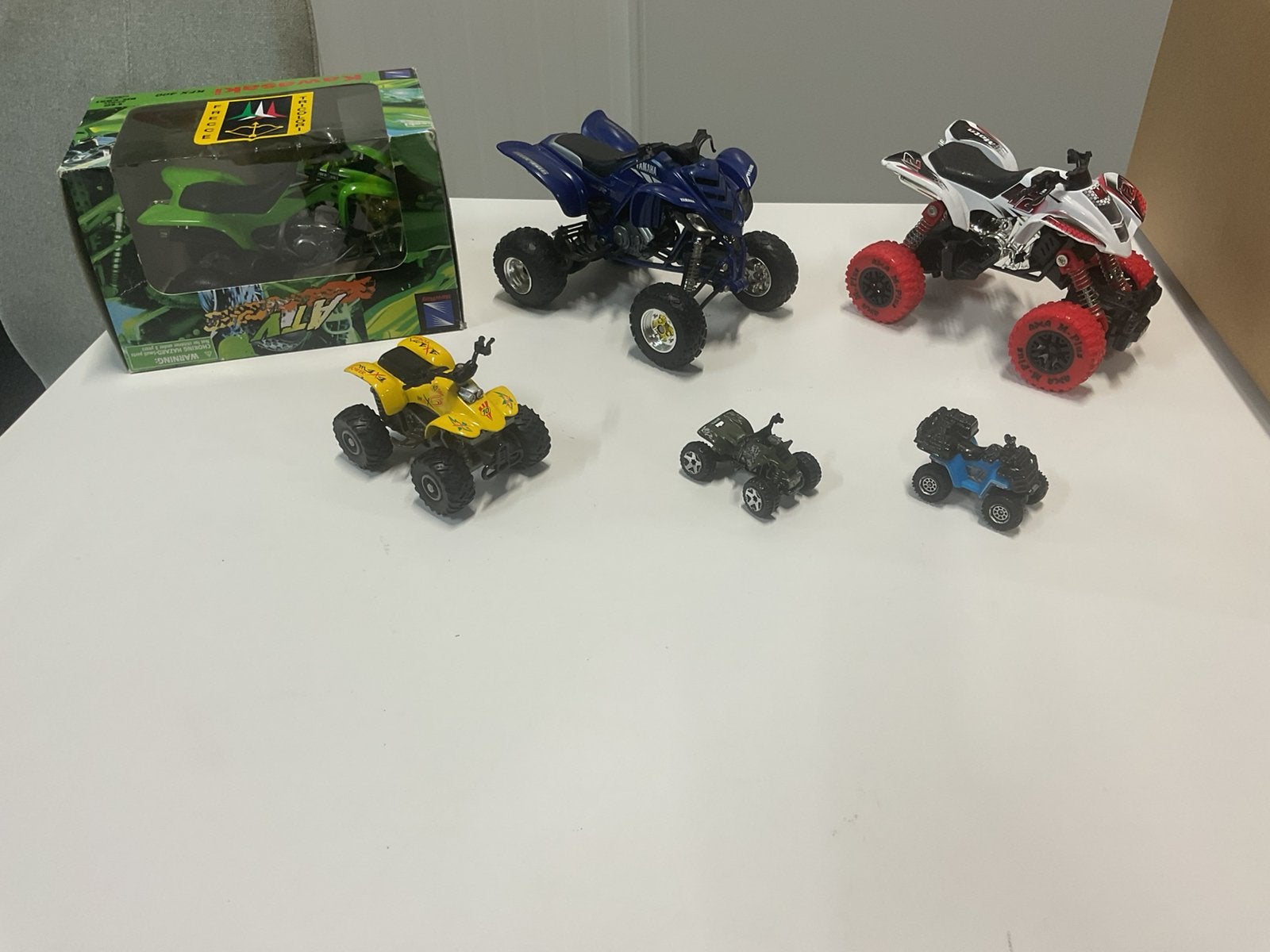Diverse Qwads schaalmodellen oa Yamaha Raptor,Kawasaki etc, Ophalen, Zo goed als nieuw
