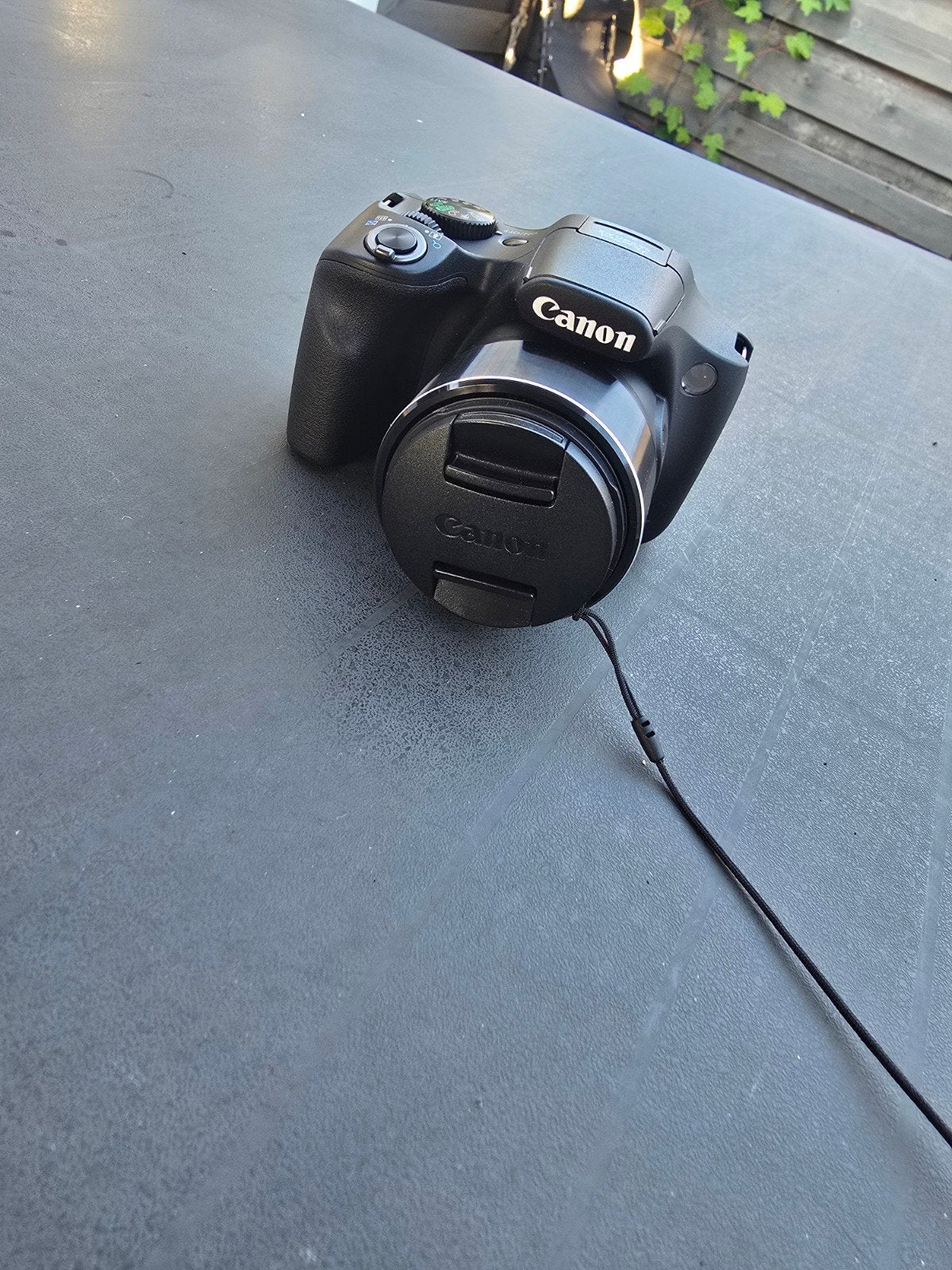 Canon PowerShot SX540 HS Bridgecamera met tas en oplader, Audio, Tv en Foto, Fotocamera's Digitaal, Ophalen, Gebruikt, Ingebouwde flitser