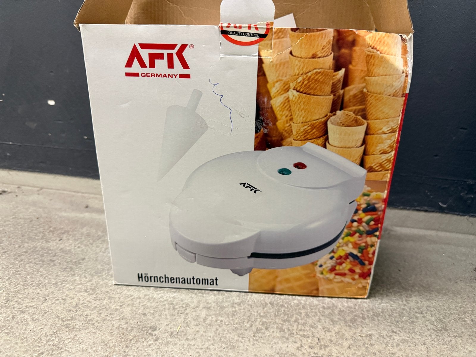 AFK Hoorntjesmachine - Maak zelf heerlijke ijshoorntjes!, Ophalen, Zo goed als nieuw