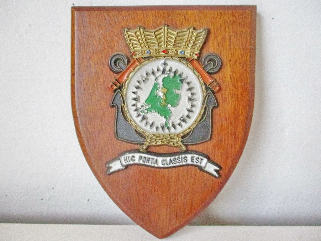 Wapenschild koninklijke marine opleiding Voorschoten MOC, Ophalen of Verzenden, Marine, Nederland, Embleem of Badge