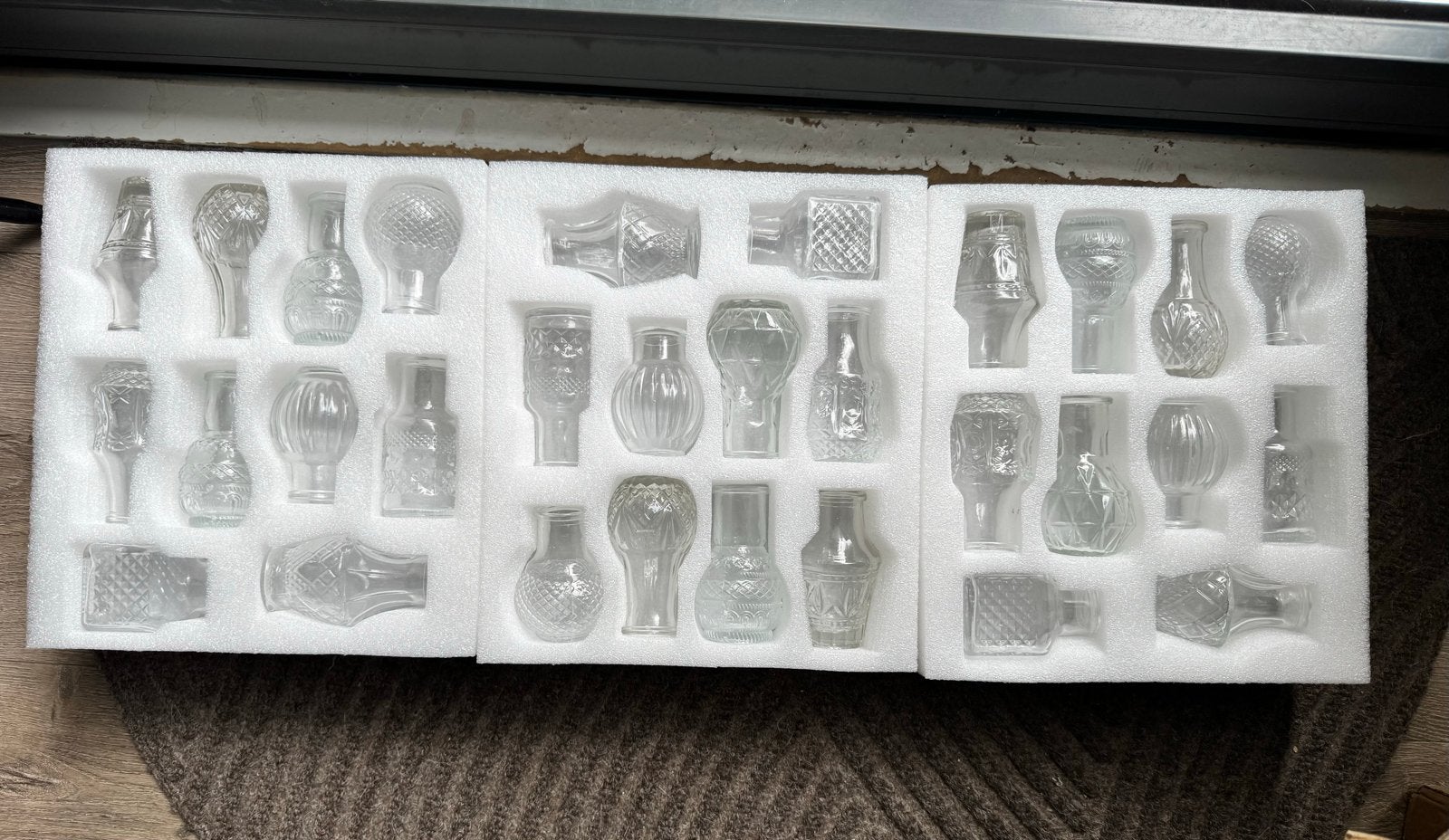 30 Kleine Glazen Vaasjes - Diverse Vormen, Huis en Inrichting, Woonaccessoires | Vazen, Ophalen, Met patroon/structuur, Transparant