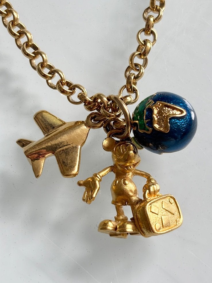 MICKEY’S WORLD ketting met hanger, origineel, in nieuwstaat, Verzamelen, Ophalen of Verzenden, Mickey Mouse, Zo goed als nieuw
