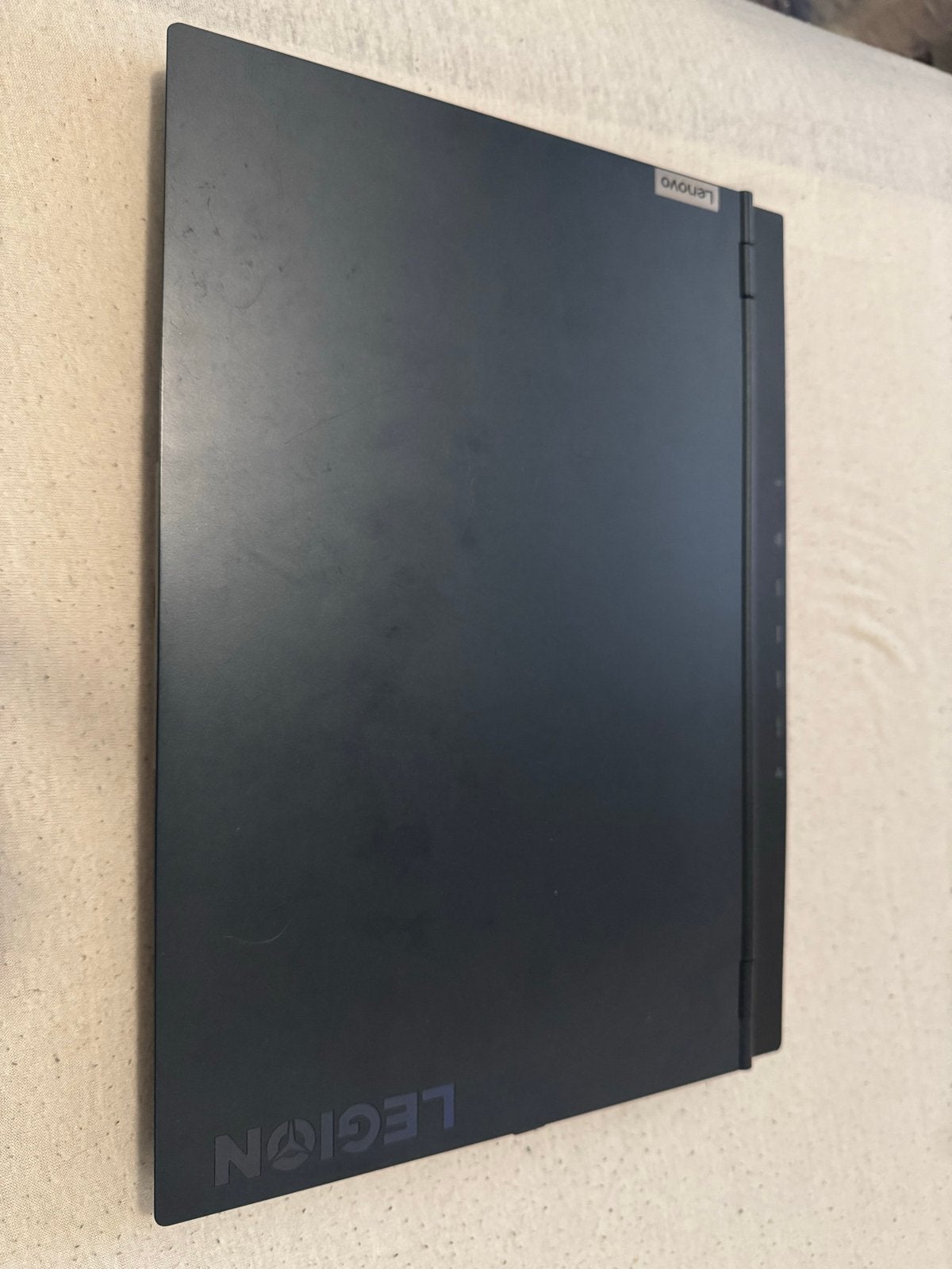 Foto 4 van Lenovo Legion 5 15ACH6A Gaming Laptop - Ryzen 7, RX 6600M