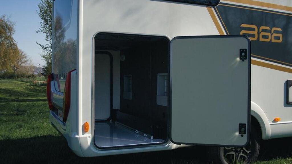 Bürstner B66 VERWACHT +- JULI 2026, Caravans en Kamperen, Campers, Ringverwarming, Bedrijf, Diesel, Bürstner