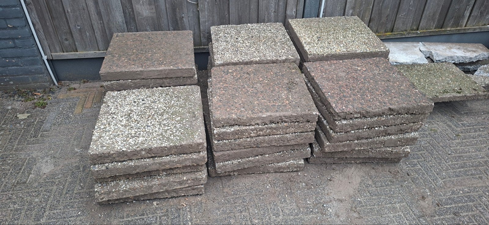 Diverse betontegels: 50x50, 60x40, 100x45 (deels gewapend), Ophalen, Gebruikt, Overige typen, 10 m² of meer