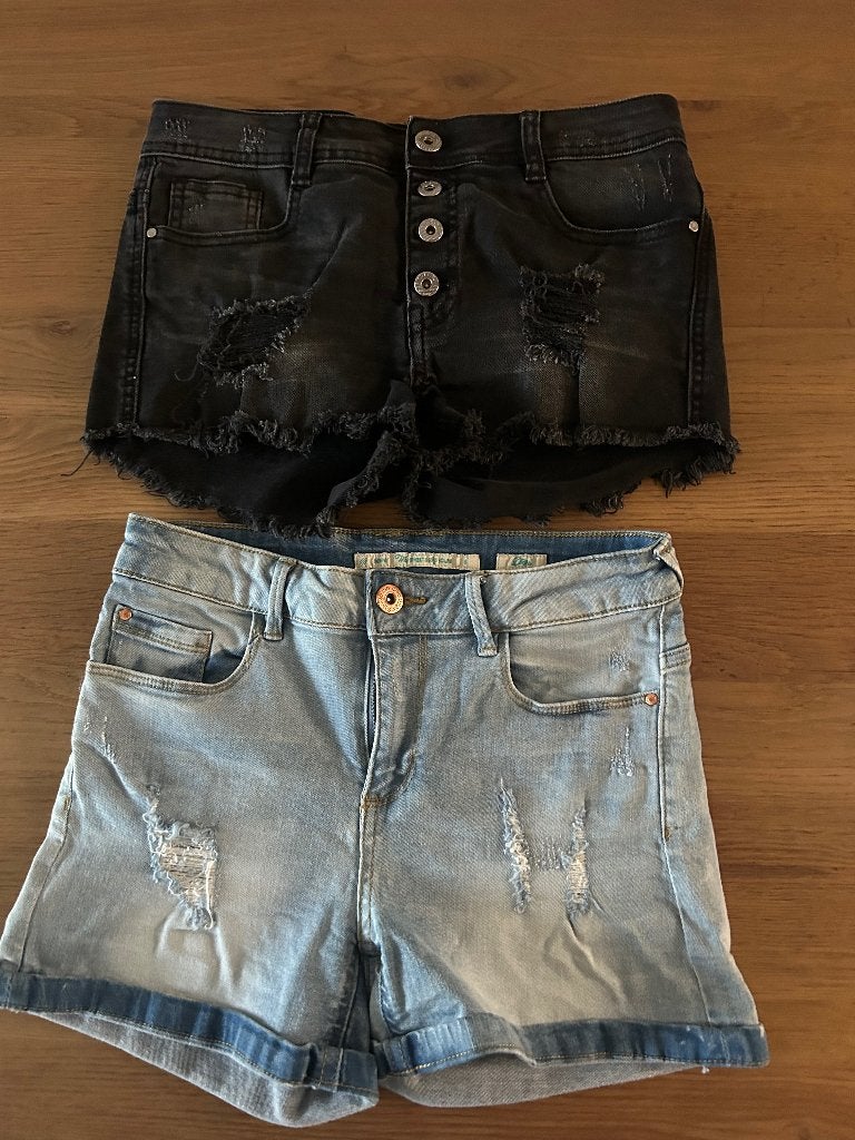 2 korte broeken mt S Coolcat, Kleding | Dames, Broeken en Pantalons, Kort, Zwart, Ophalen of Verzenden, Maat 36 (S)