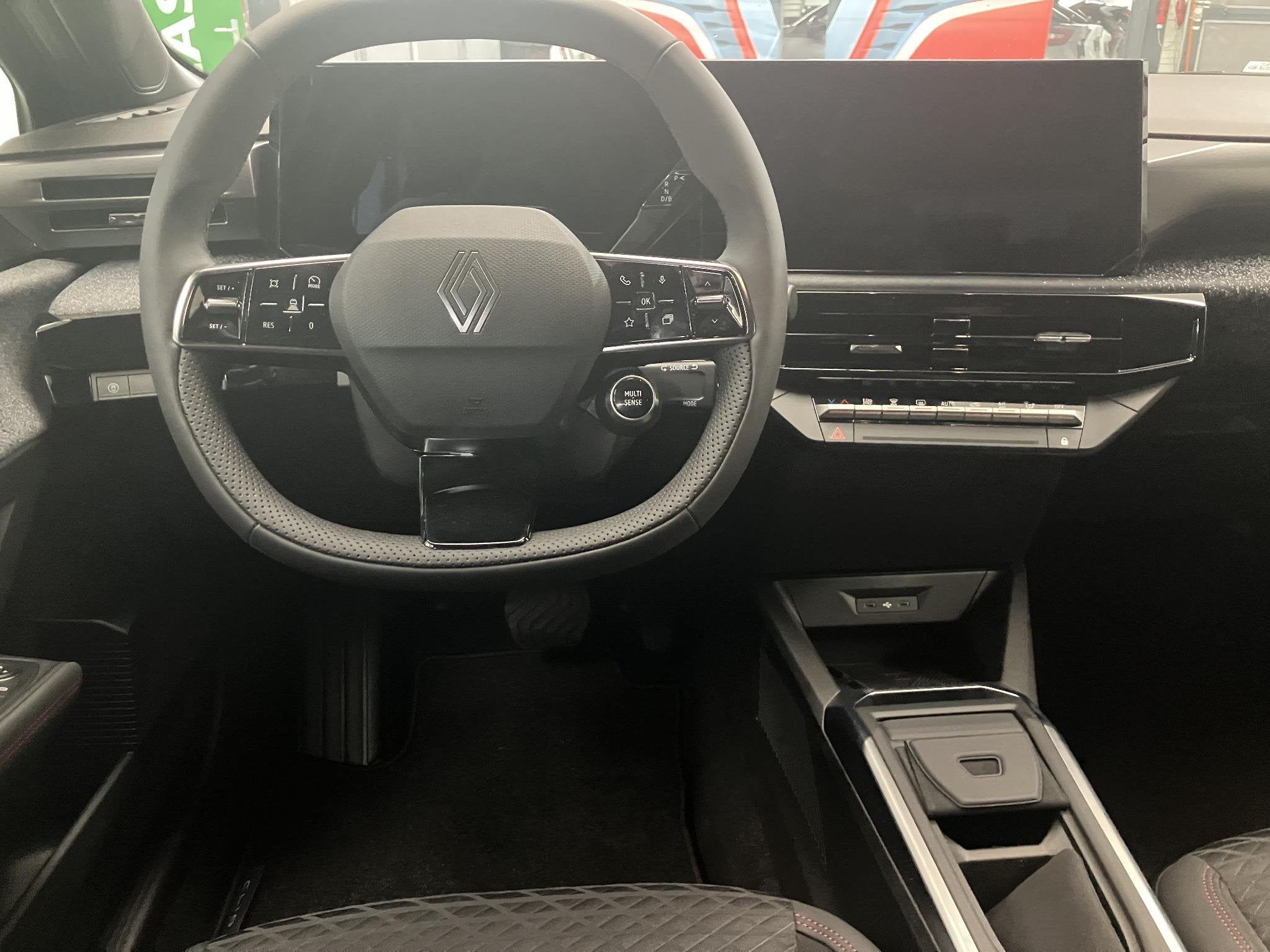 Renault Clio 1.8 Hybrid 160 techno / Automaat / All season b, Auto's, Euro 6, 4 cilinders, 1246 kg, Zwart