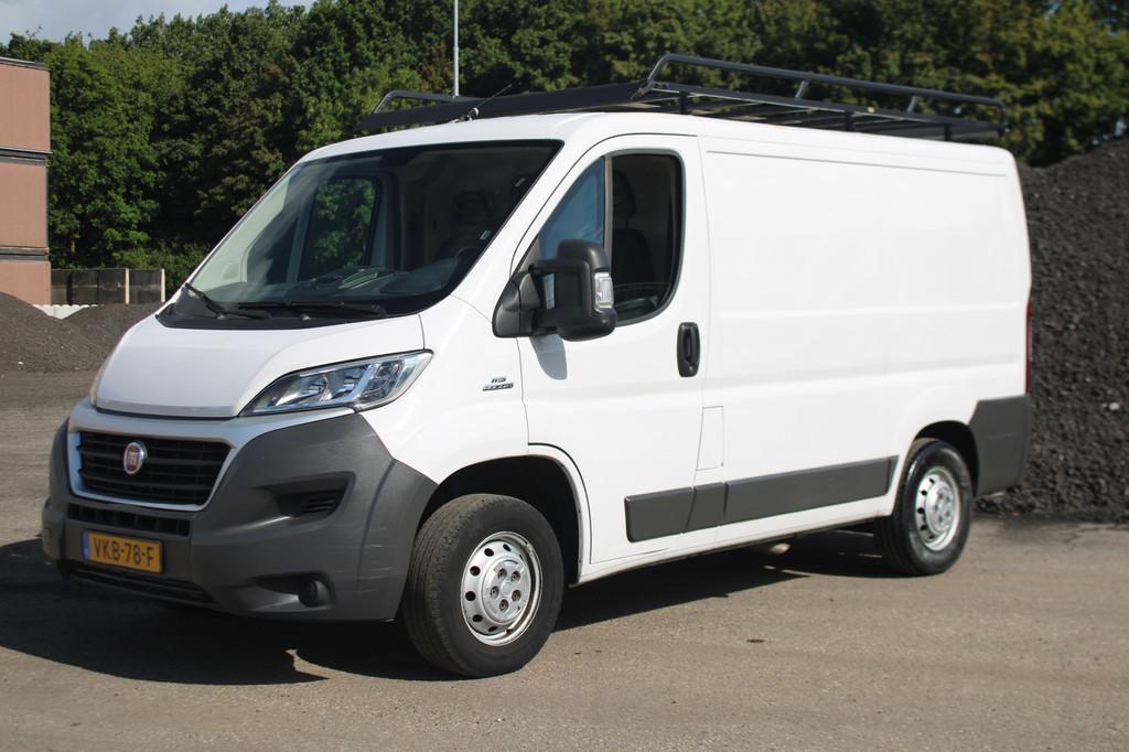 Fiat Ducato 30 2.0 MultiJet L1H1 (bj 2015), Auto's, Voorwielaandrijving, Euro 5, Stof, Zwart