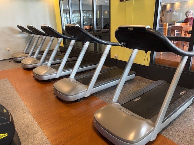 Fitness inboedel Technogym cardio, kracht en meer apparatuur, Sport en Fitness, Fitnessmaterialen, Ophalen, Gebruikt, Benen, Overige typen