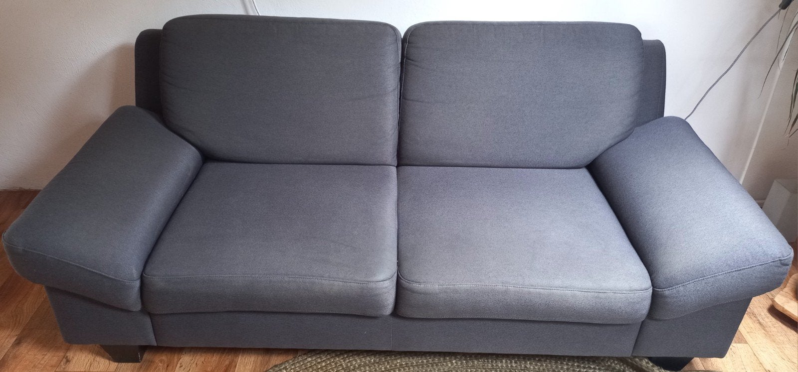 Grijze 2-zitsbank, Ophalen, Gebruikt, 150 tot 200 cm, Tweepersoons