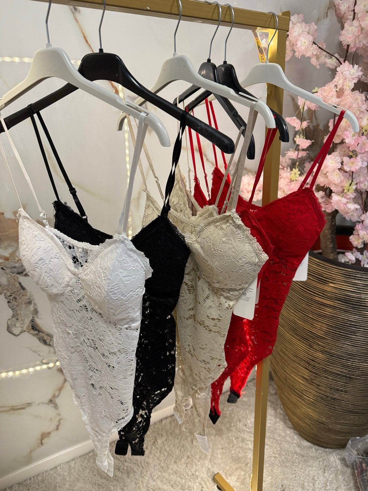 Kleine partij kanten body's met cups - diverse kleuren, Ophalen of Verzenden, Fashionkoopje, Overige kleuren, 1329 ab