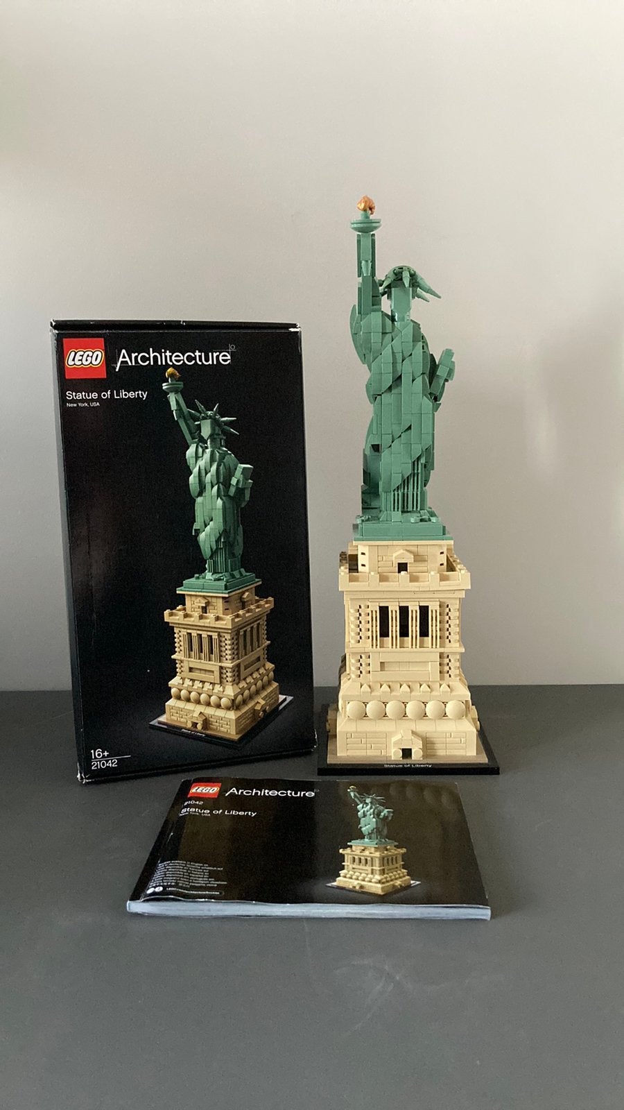Lego 21042 Vrijheidsbeeld met doos en instructieboekje, Ophalen of Verzenden, Zo goed als nieuw