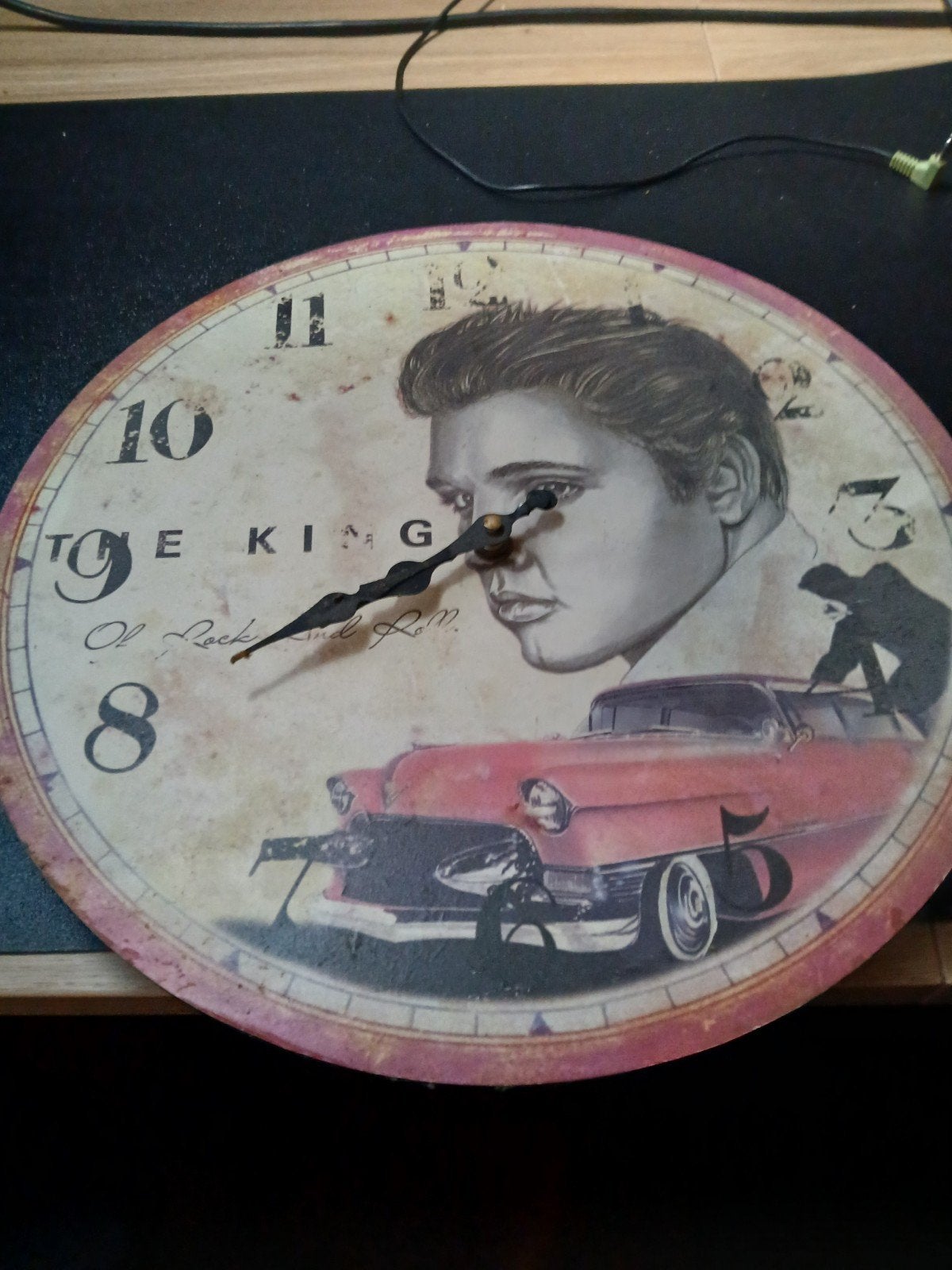 elvis klok, Ophalen, Wandklok