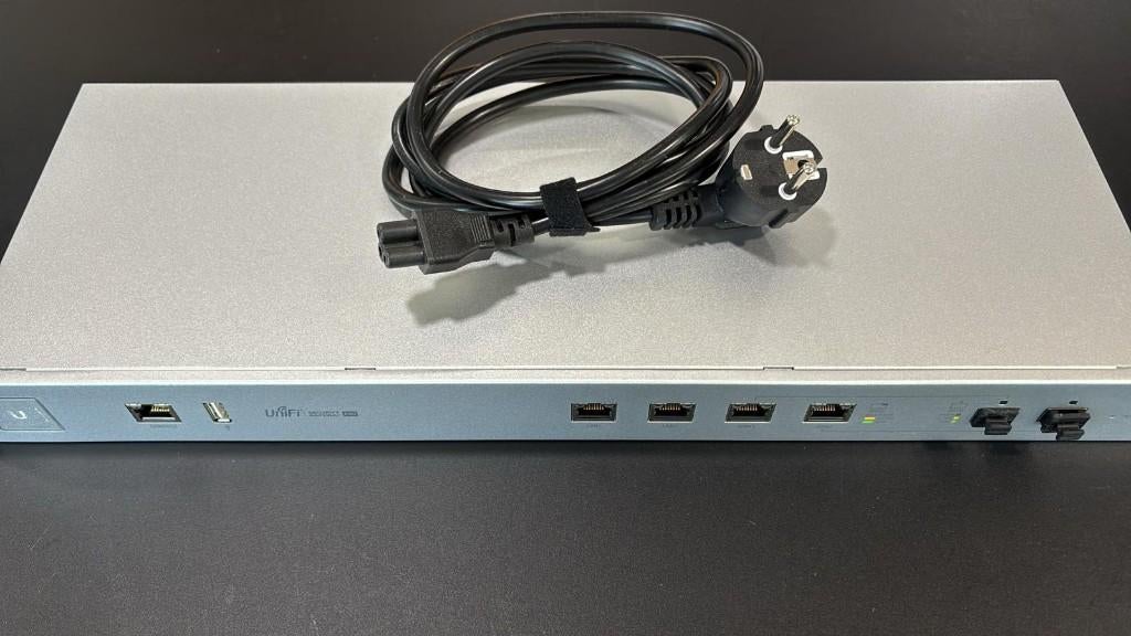 UniFi USG Pro 4 (2 stuks beschikbaar), Router, Enrise B.V., Gebruikt, UniFi Ubiquiti
