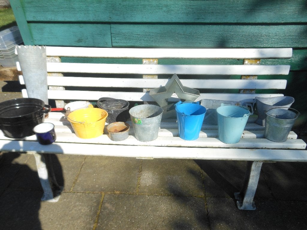 Diverse metalen emmers en decoratie voor tuin/balkon, Tuin en Terras, Bloempotten, Ophalen, Gebruikt, Metaal, Overige vormen
