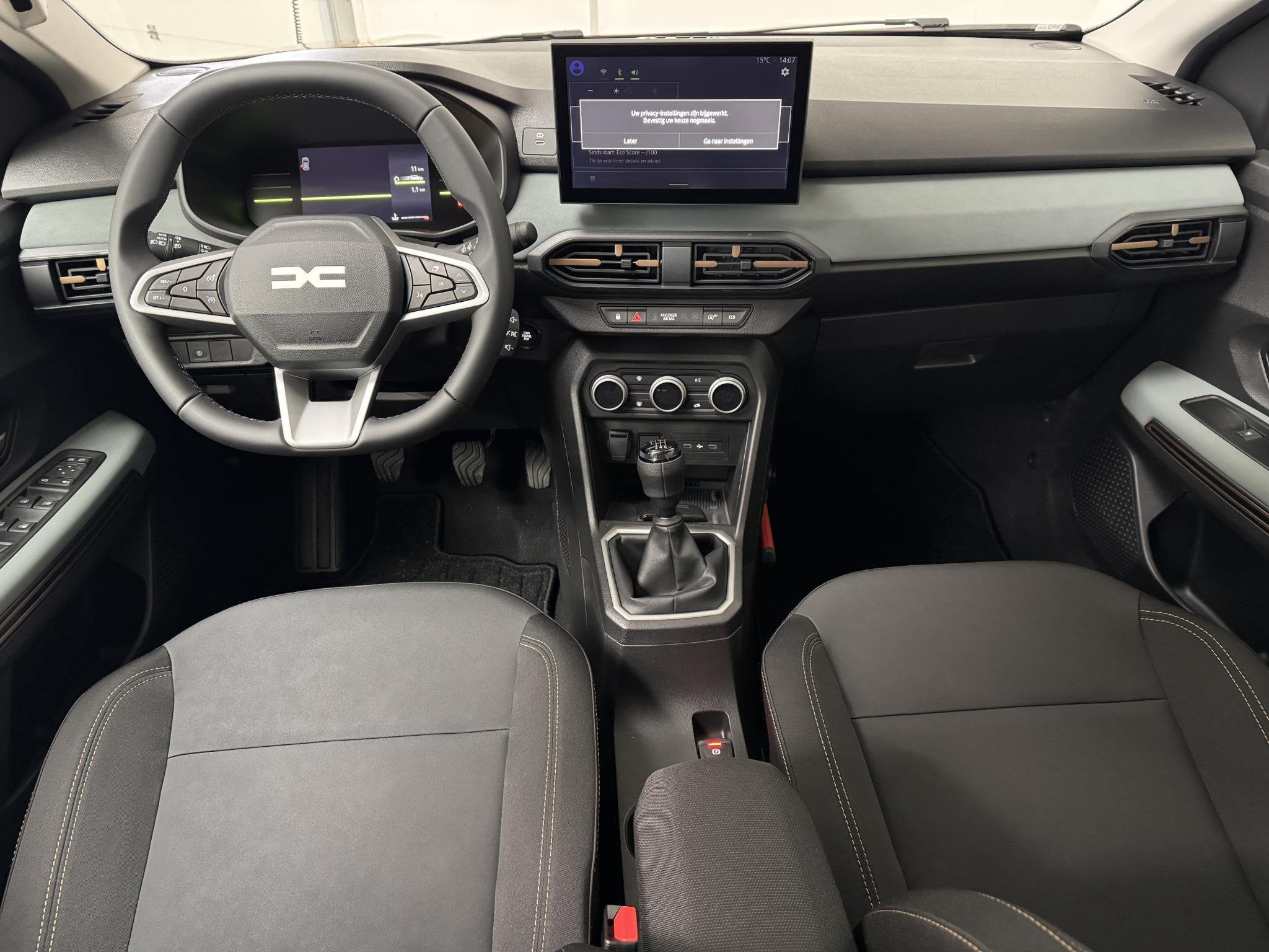 Dacia Sandero Stepway 1.0 TCe 110 Limited Edition | Apple Ca, Auto's, Stof, Met garantie (alle), 1070 kg, Bedrijf