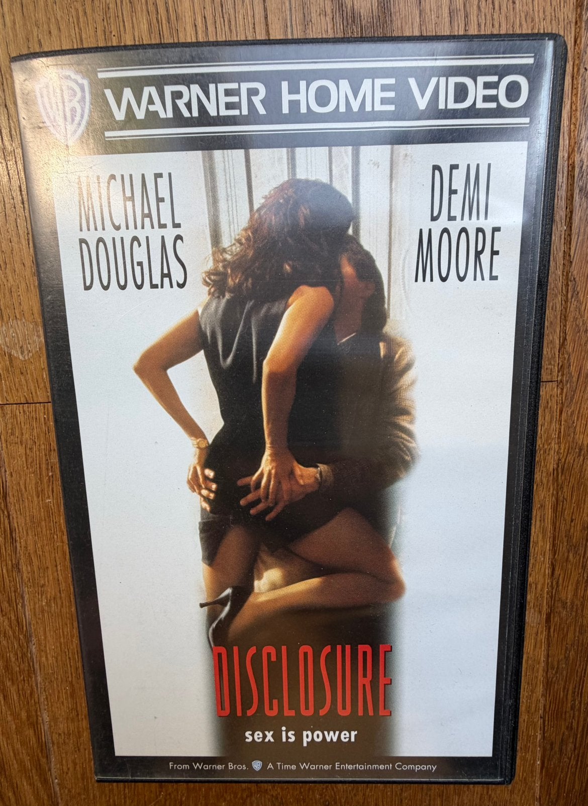 VHS videoband: Disclosure, Verzenden, Gebruikt