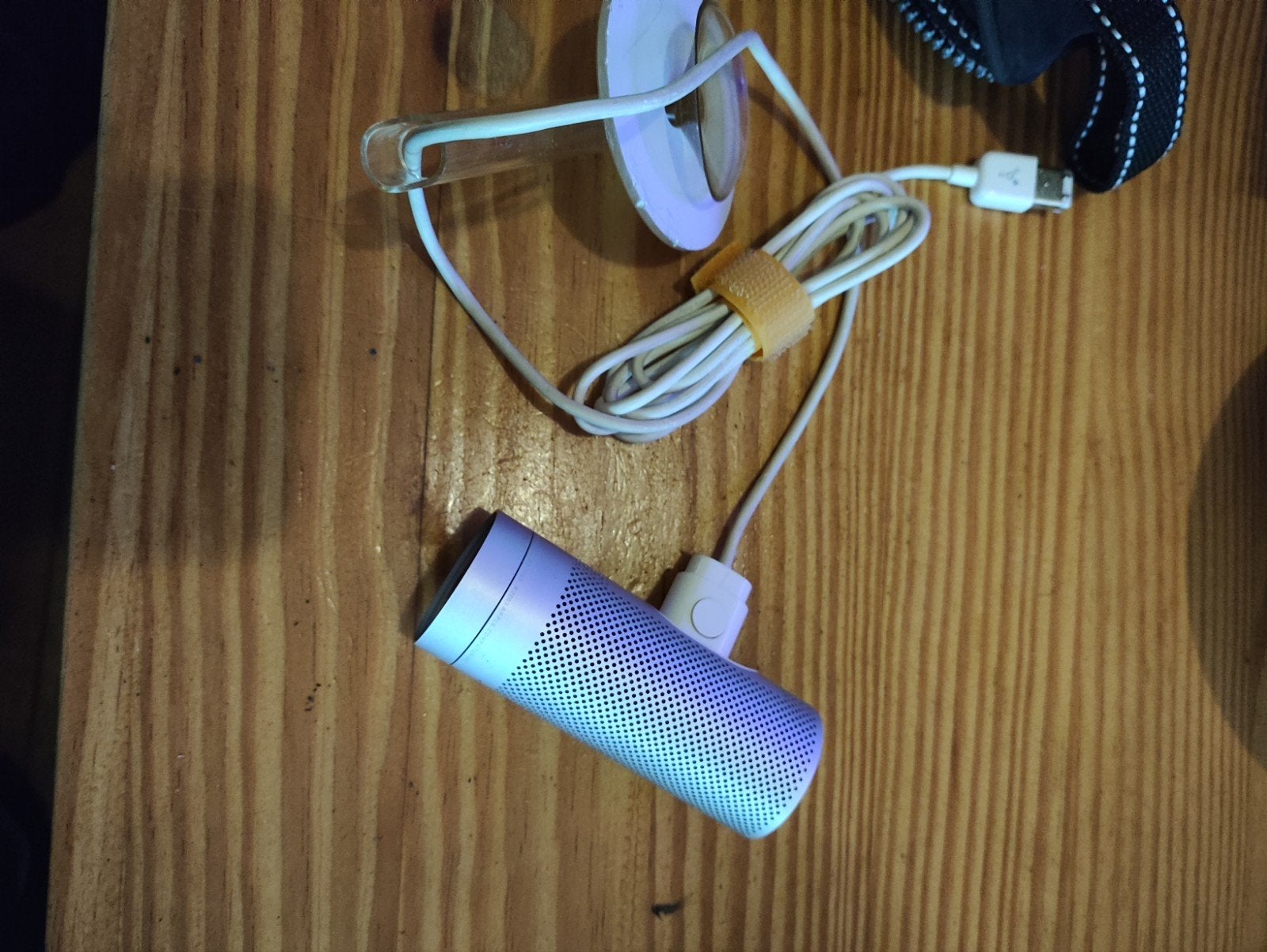 Apple iPod Shuffle Oplader en Speaker, Ophalen of Verzenden, Gebruikt, Voeding, Shuffle