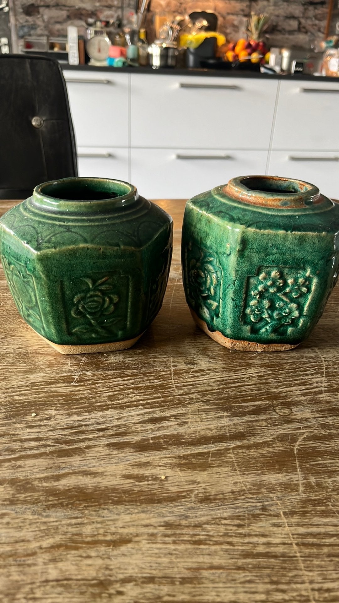 Mooie oude (jade) groene gemberpotjes in mooie staat